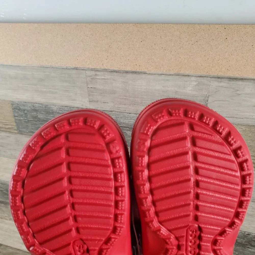 Crocs Classic Lined Santa Kids Clog Sz 8 C8 Red Round Toe Slip-On Slingback Shoe